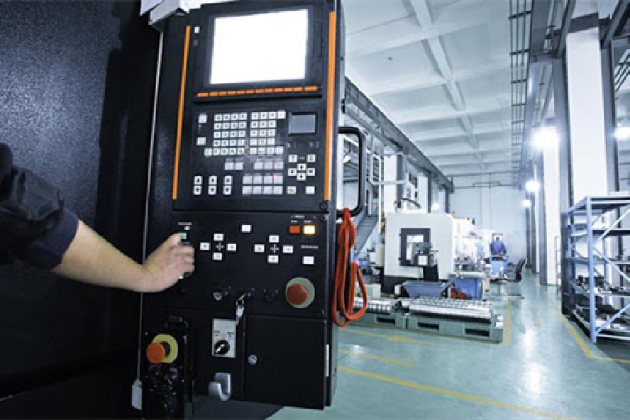 操作石墨雕銑機